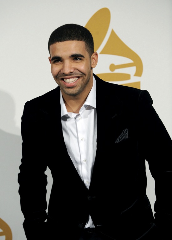 New Drake to start off your weekend I'm ready for you was released in 